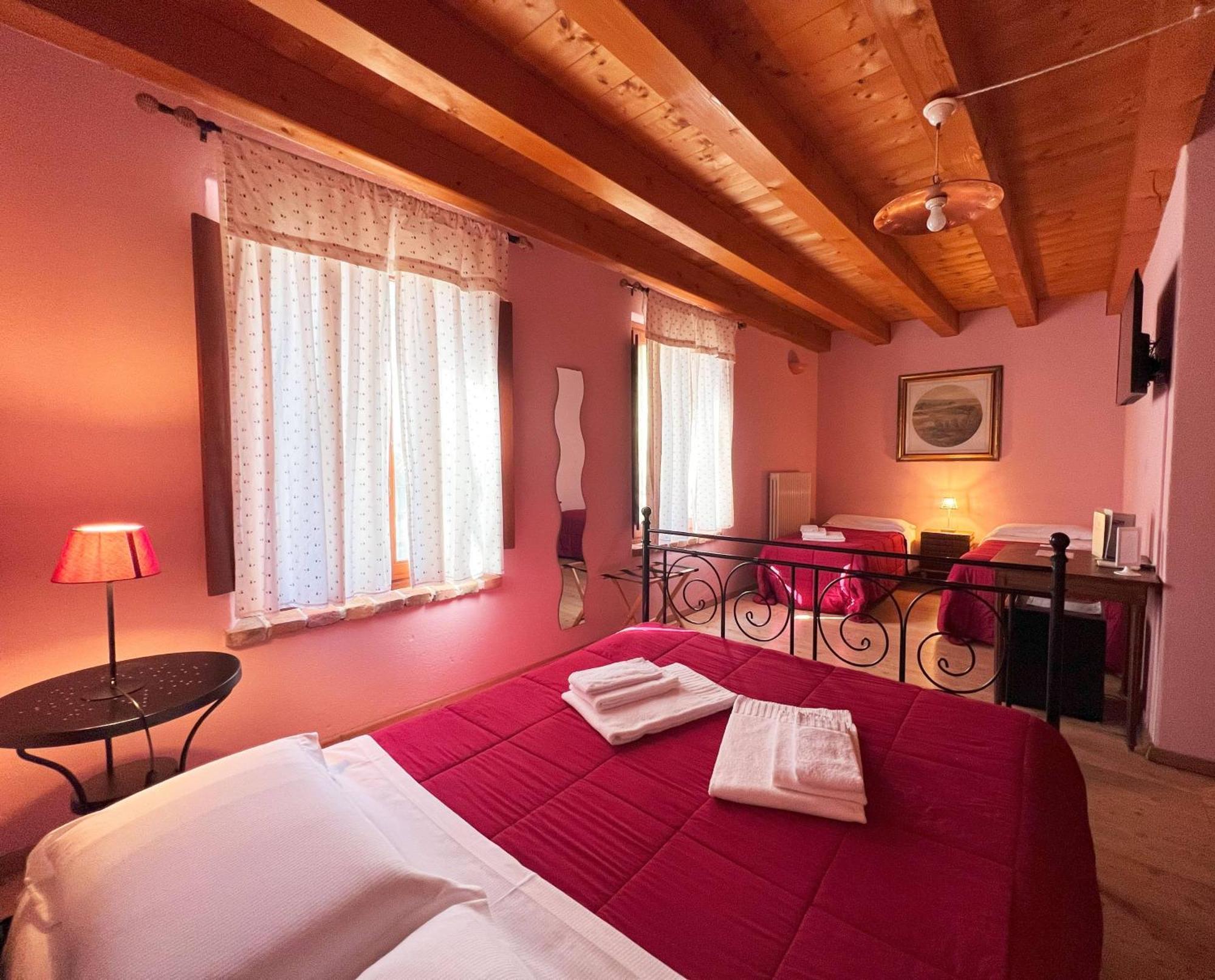 Agriturismo Corte Pellegrini San Martino Buon Albergo Exterior photo