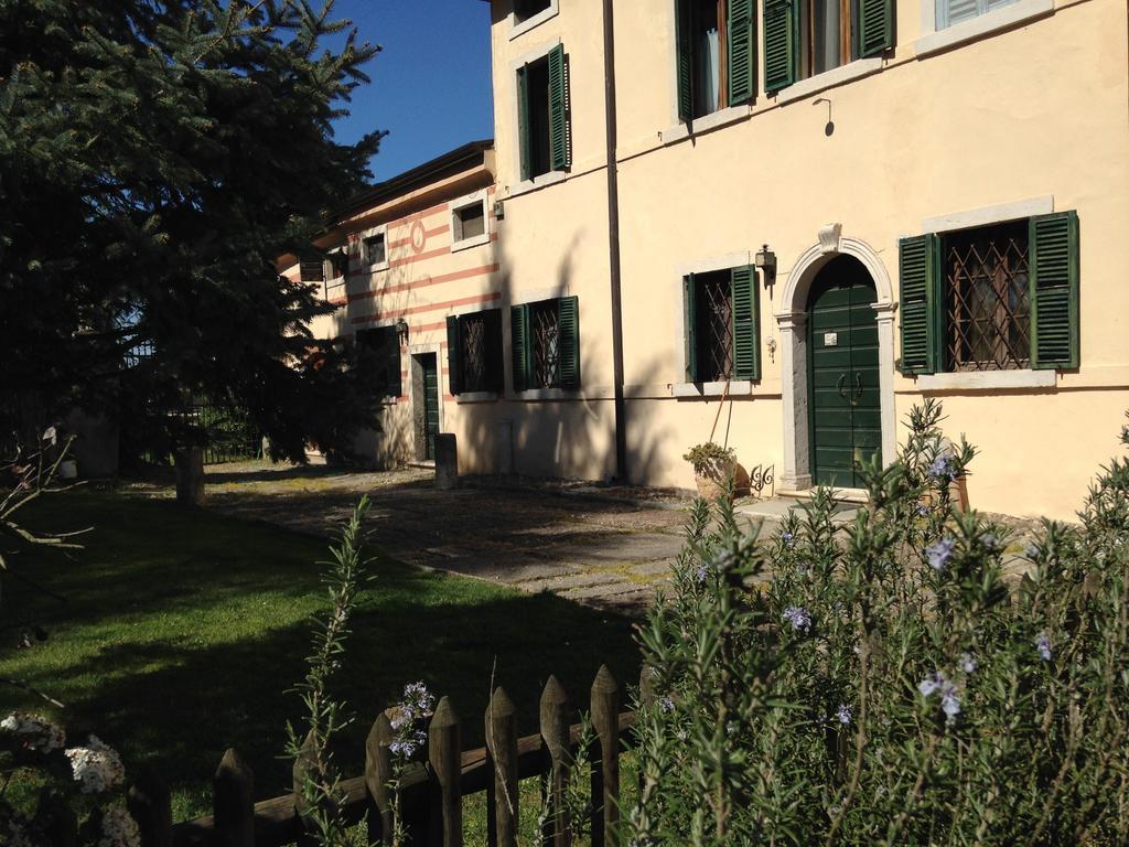 Agriturismo Corte Pellegrini San Martino Buon Albergo Exterior photo